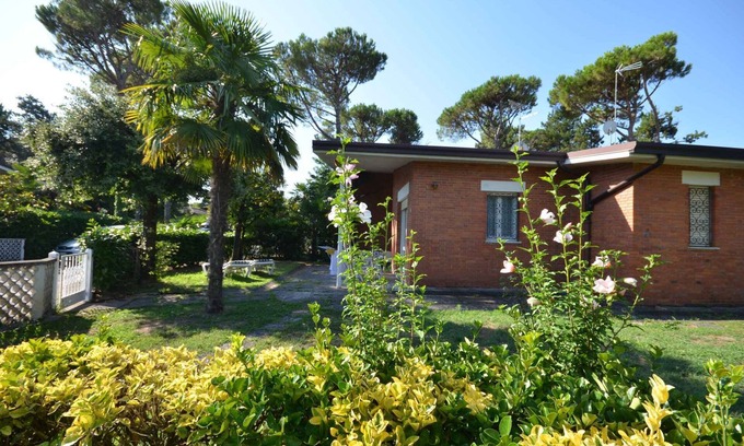 Bibione Pineda Apartment | Holiday apartment with garden and air conditioning