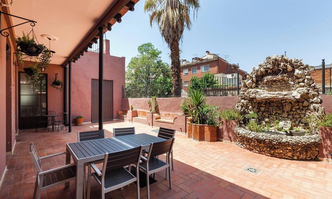 Vilafranca del Penedes Apartment | Holiday Home 'Apartament Xarello' with Terraces