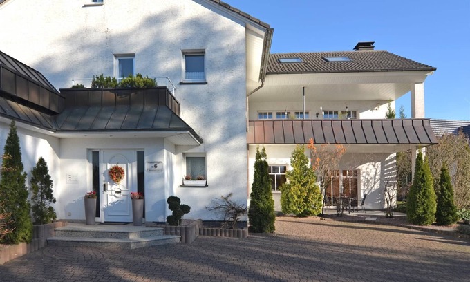 Madfeld Apartment | Holiday flat in Madfeld with private terrace