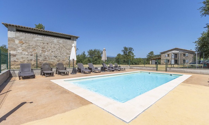 Santa Maria de Merles House | Holiday Home 'Cal Sicull' with Mountain View, Private Pool and Wi-Fi