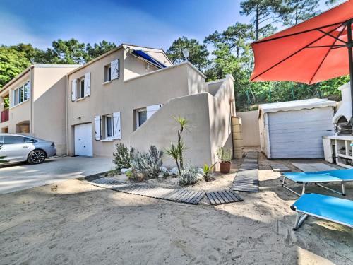 Domino House | Holiday Home Les Epinouses by Interhome