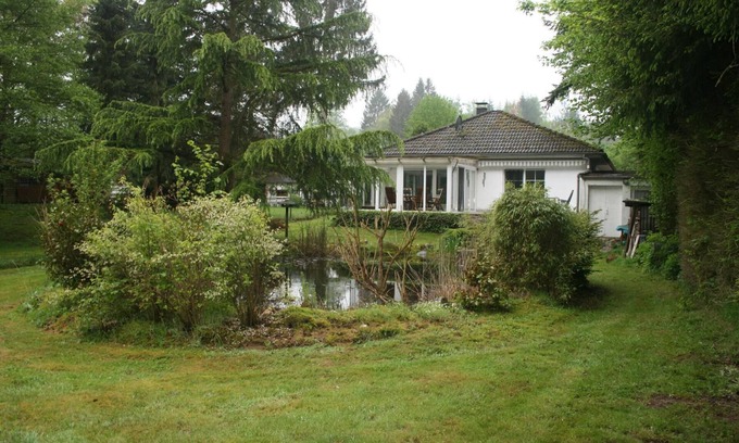 Dedenborn House | Holiday Home 'Haus Am Rurufer' with Private Terrace and Wi-Fi