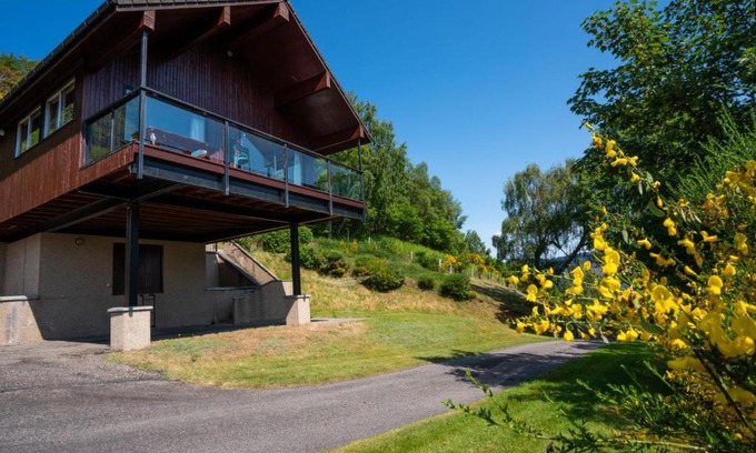 East Lewiston House | Holiday Home Achmony Number 6 by Interhome