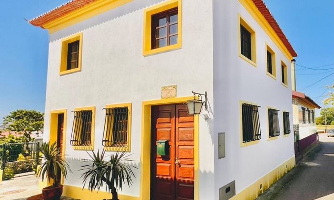Murtosa House | Holiday Home 'Almazém Do Mestre' with Wi-Fi
