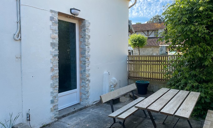 Pinderes House | Holiday Home 'Au Calme' with Wi-Fi