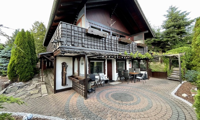 Hatzfeld House | Holiday Home 'Balke' with Mountain View, Garden, Terrace & Wi-Fi