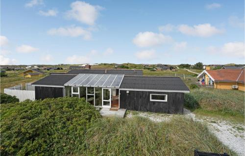 Haurvig House | Holiday Home Baunebjergvej Sande V H