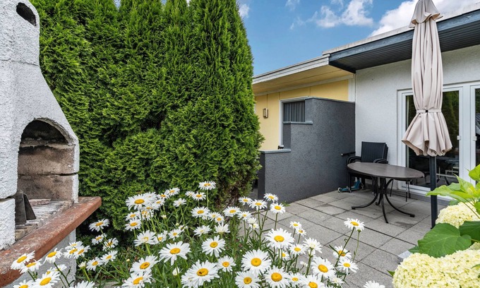 Bungalowdorf an der Talsperre House | Holiday Home 'Bungalow 73' with Private Terrace and Private Garden