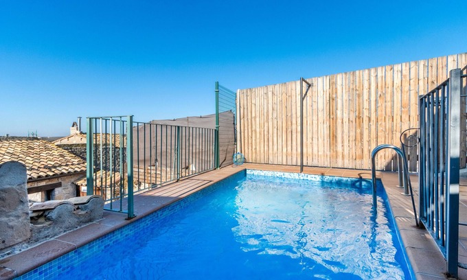 Claravalls House | Holiday Home 'Casabras' with Private Pool, Wi-Fi and Air Conditioning