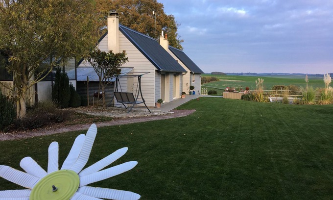 Sequehart House | Holiday Home 'Cour Des Miracles, Sequehart' with Private Terrace, Private Garden and Wi-Fi