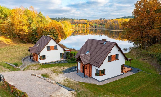Bytow House | holiday home directly at the lake, Dabie