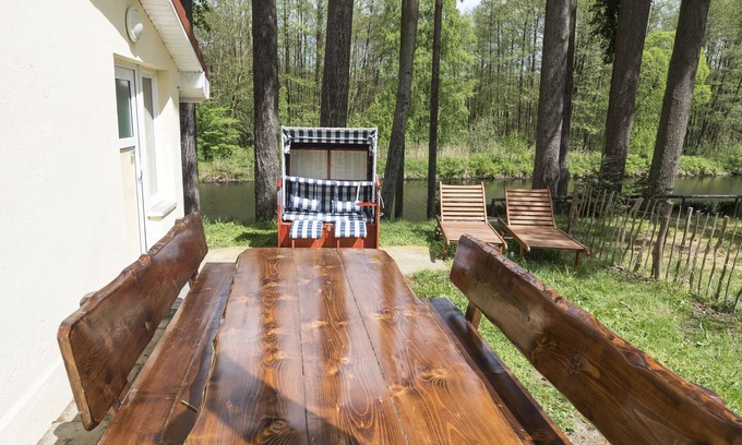 Parchim House | Holiday home Eldeblick directly on the banks of the Elde in Parchim