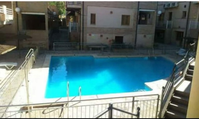 Arroyo Frio House | Holiday Home "Escapada Relax" with Mountain View, Shared Pool & A/C