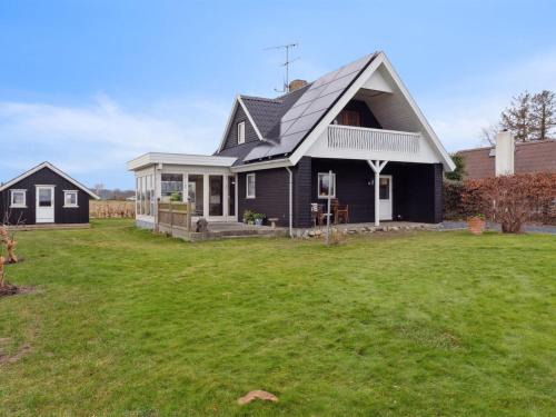 Frørup House | Holiday Home Fentje - 200m from the sea by Interhome