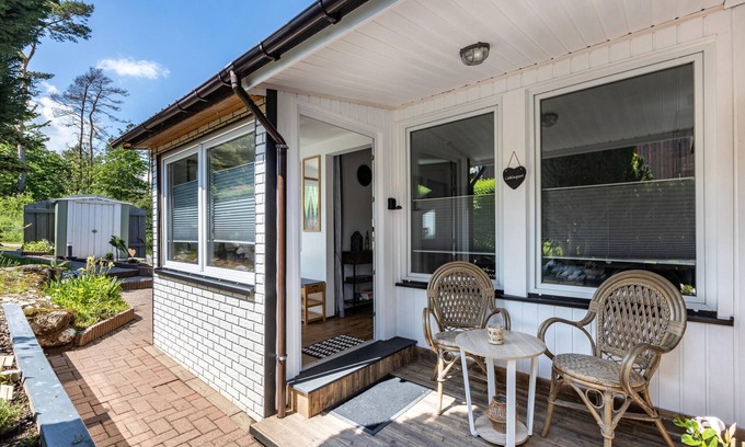 Kelbra House | Holiday Home 'Ferienhaus Stauseeblick' with Lake View, Private Terrace and Wi-Fi