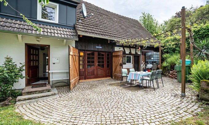 Lauf House | Holiday Home 'Ferienhaus S' Äckerle' with Private Terrace and Private Garden