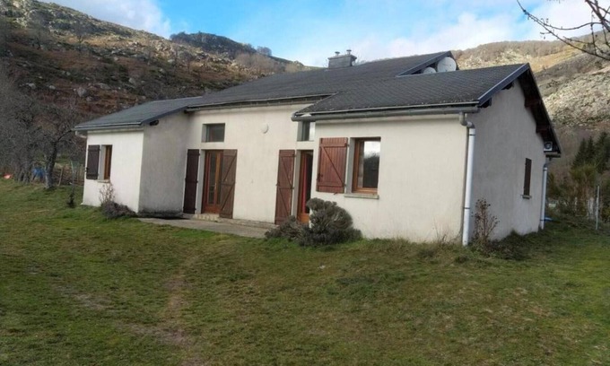 Dourbies House | Holiday Home 'Gîte Le Suquet' with Mountain View and Private Terrace