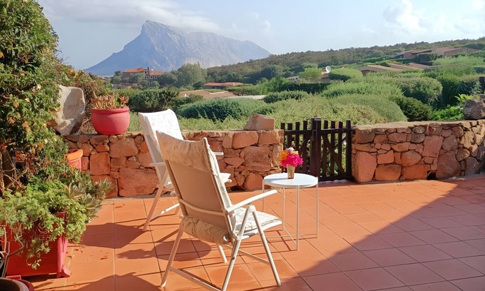 Tiriddo House | Holiday Home 'Graziella' with Sea View, Shared Pool and Shared Terrace