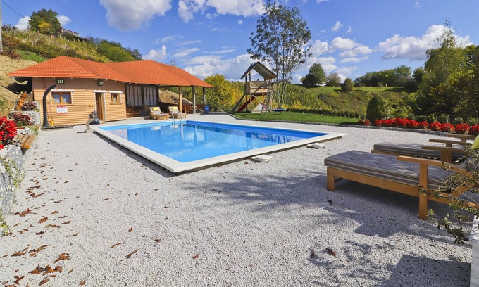 Donja Voca Villa | Holiday Home Grga-Three Bedroom House with Swimming Pool