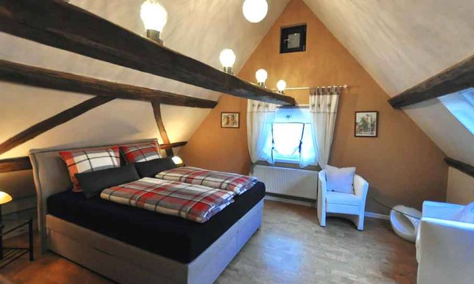 Gruendau House | Holiday Home 'Gründaublick' with Shared Terrace, Shared Garden and Wi-Fi