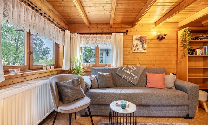 Scheibenberg House | Holiday Home 'Haus Grün' suitable for wheelchairs