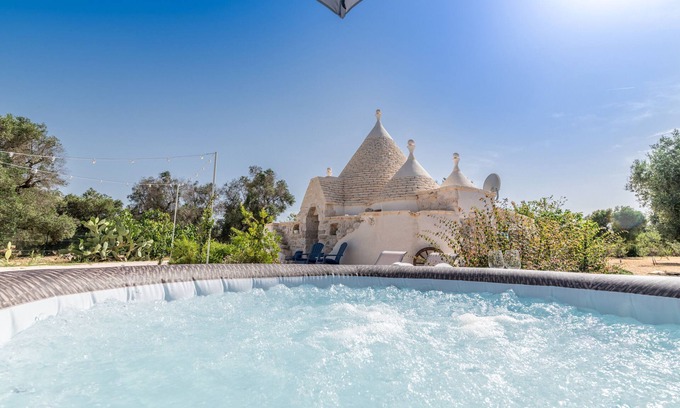 Ceglie Messapica House | Holiday Home 'Il Trullo Di Mariangela' with Private Garden, Wi-Fi and Air Conditioning