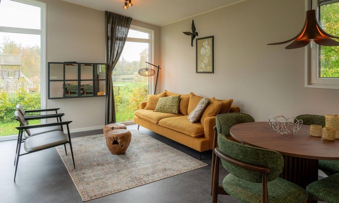 Sint Nicolaasga House | Holiday home in Sint Nicolaasga by the water