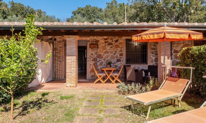 La Pesta House | Holiday Home Il Lago by Interhome