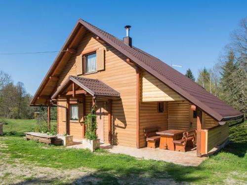 Brod Moravice House | Holiday Home in Brod Moravice with Pool