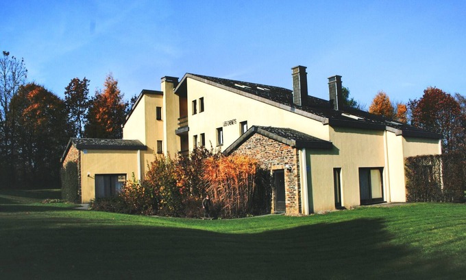 Gros-Fays House | Holiday Home in Gros Fays with Garden