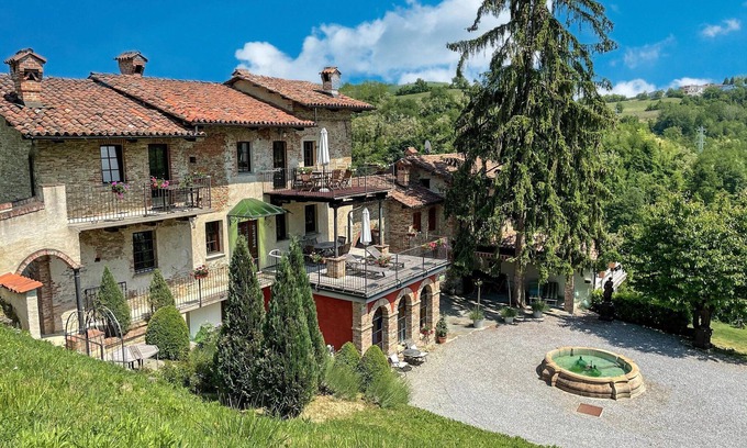 Bastia Mondovi Villa | Holiday Home in Langhe with Pool and Terrace