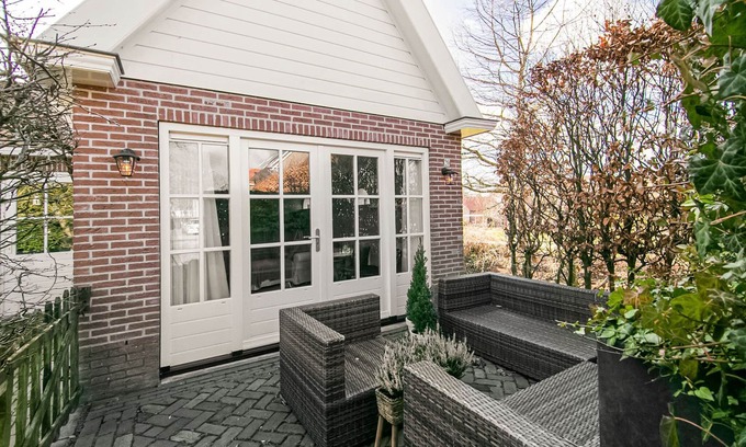 Medemblik House | Holiday home in Medemblik with garden