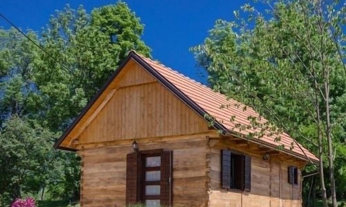 Rakovica House | Holiday Home in Rakovica with Terrace, WIFI, Washing machine (4488-2)