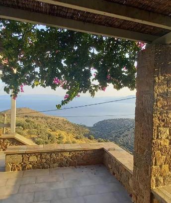 Kontos Apartment | Holiday Home in Sfendouri, Aegina