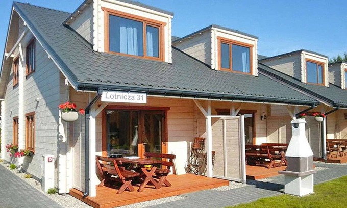 Sianozety House | Holiday Home in Sianożęty near the Beach