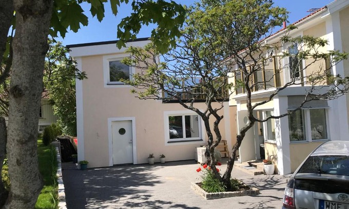 Stromstad Municipality House | Holiday Home in Strömstad