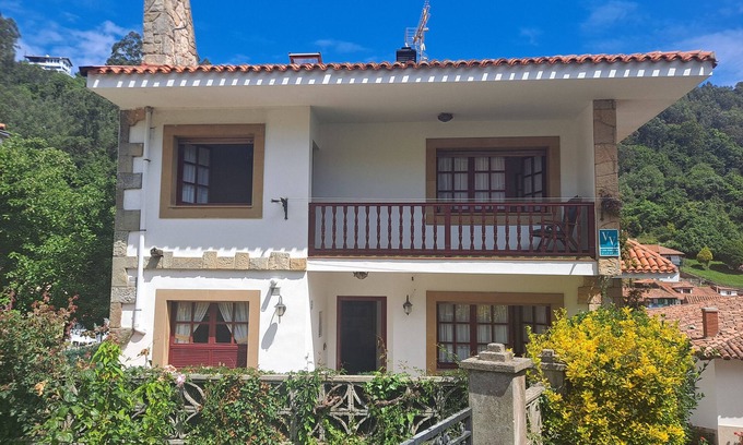 Tazones House | Holiday home in the core of Tazones (VV-624-AS)