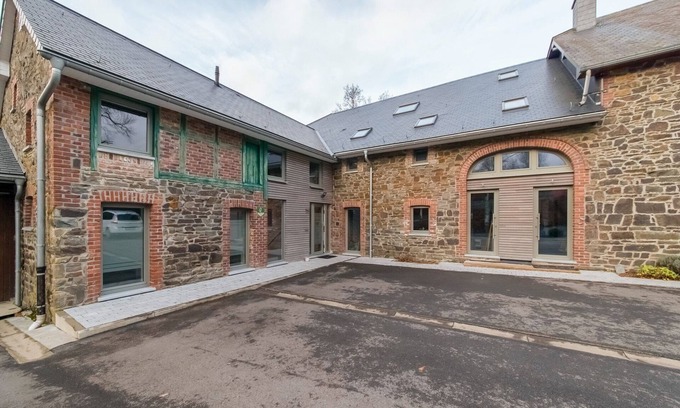 Walk House | Holiday Home in Waimes with Garden
