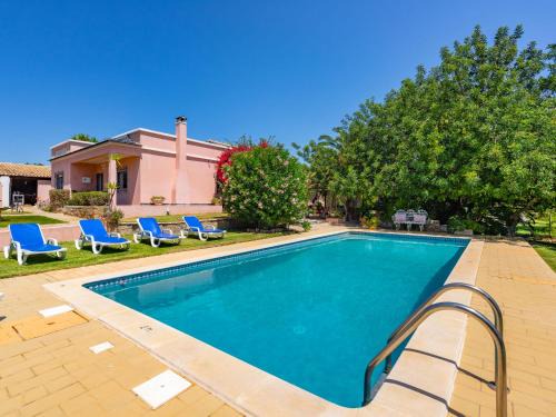 Medronhal House | Holiday Home Isaurinda 1 by Interhome