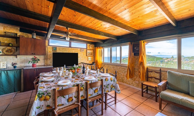 Geremeas House | Holiday Home "Is Zuddas" with Sea View & Private Terrace