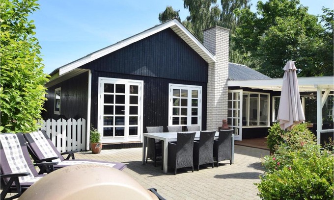 Juelsminde House | Holiday Home Juelsminde With Fireplace 1