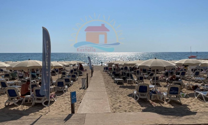 Ragusa House | Holiday Home "Kastalia - La Relax" with Sea View, Shared Pool & Wi-Fi