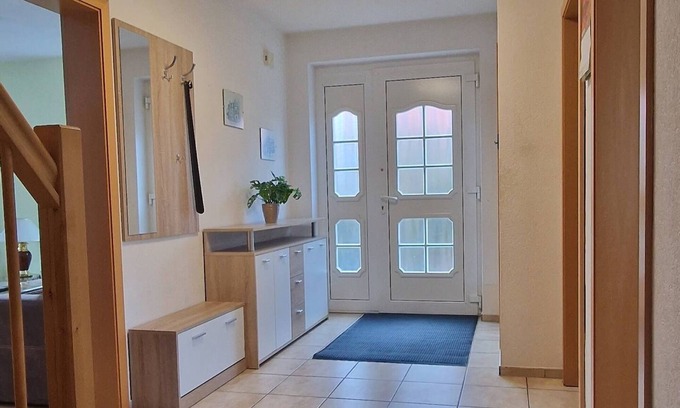 Wiendorf House | Holiday Home 'Kleine Auszeit' with Private Terrace, Private Garden and Wi-Fi