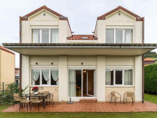 Boo House | Holiday Home La Joya by Interhome