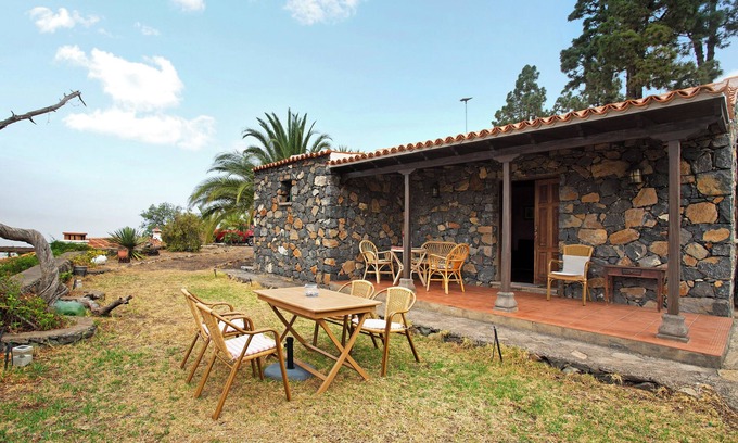 Tijarafe House | Holiday Home 'La Roquina' with Sea View, Wi-Fi and Air Conditioning