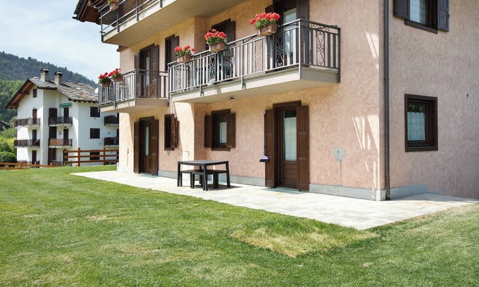 Plan D'introd House | Holiday Home 'Le Cré Appartamento 2' with Mountain View, Shared Garden and Wi-Fi