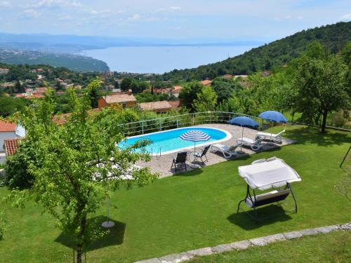 Rukavac House | Holiday Home Lea by Interhome