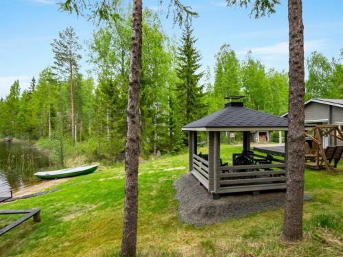 Rautalampi House | Holiday Home Lehtikuusenranta by Interhome