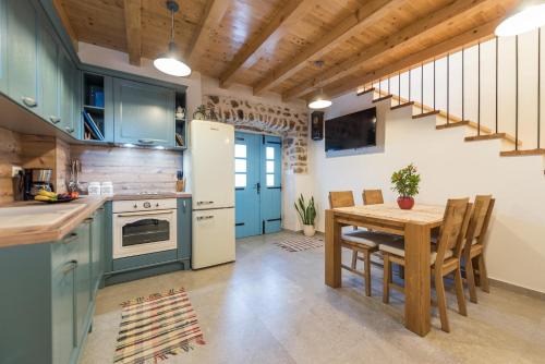 Nevidane House | Holiday Home Lipa Naša