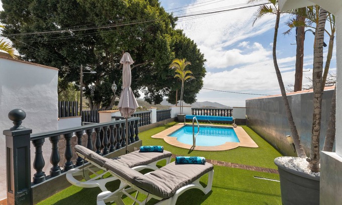 El Madronal House | Holiday Home 'Llano Del Rey' with Sea Views, Private Pool and Wi-Fi